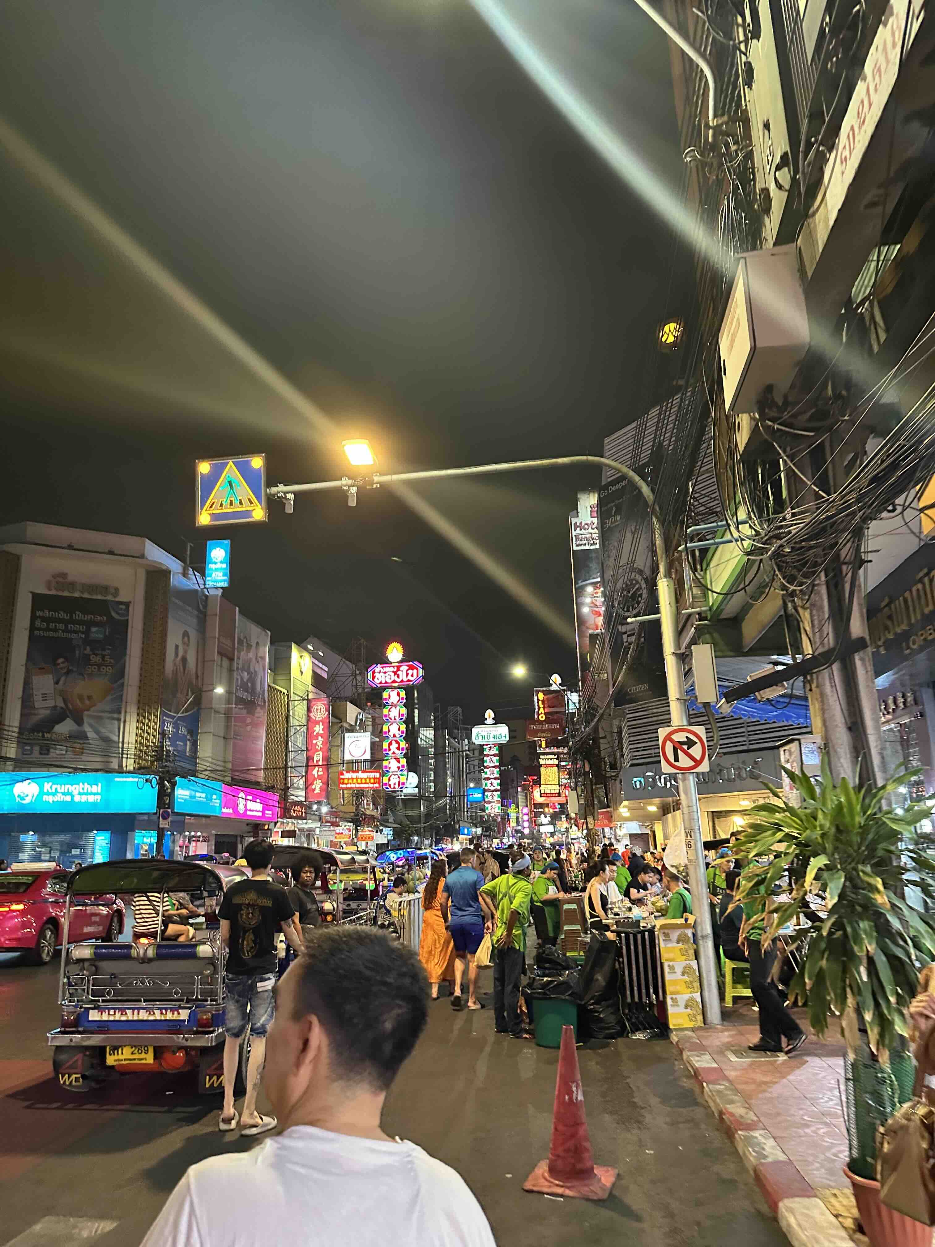 Must Do's in Bangkok: Sehenswürdigkeiten, Geheimtipps, Thai-Massage, Fortbewegung und Sicherheit